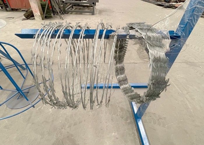 Welded Razor Barbed Wire Fence With 25-35mm Barbs And 75X150mm Mesh