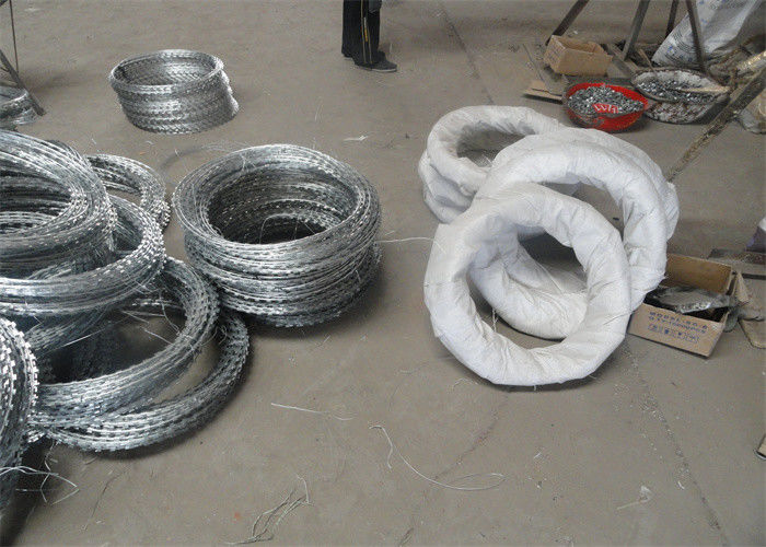 Razor Security Wire 65m Long 10m Coiled Concertina Type Barb Fence Fencing
